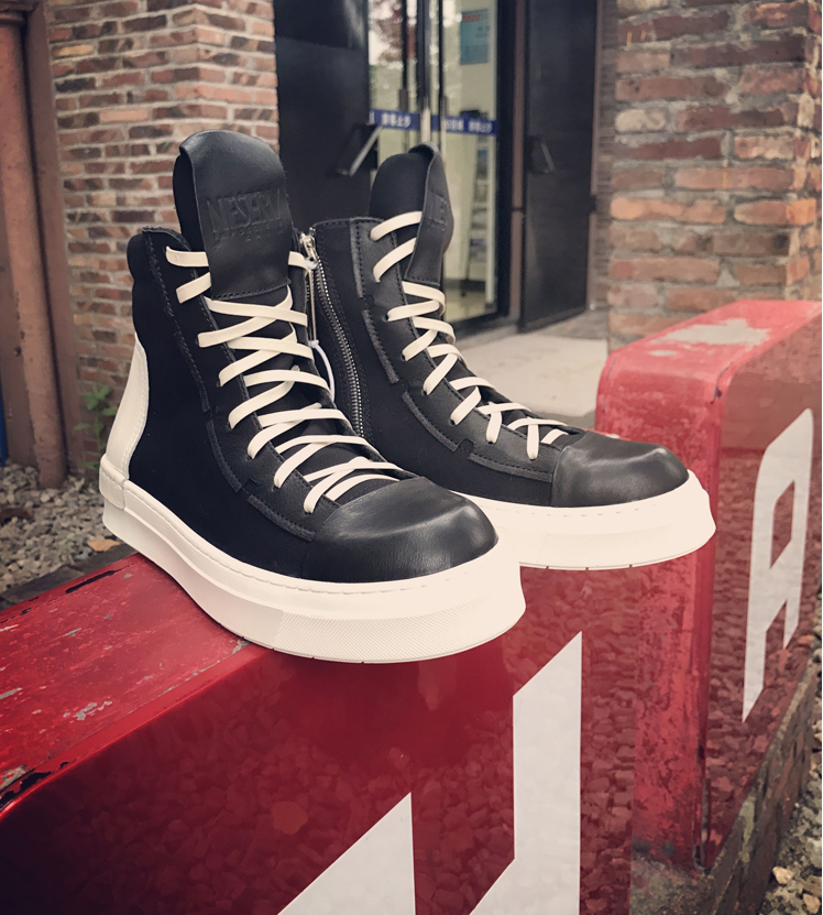 Giày boots nam cao cổ? Boots nam cao cổ thì nên mix với đồ gì?